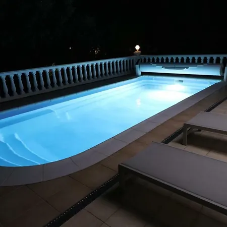 La Cezenole - Climatisee 5 Etoiles - Piscine Chauffee - Label Famille - Gorges De La Ceze Villa